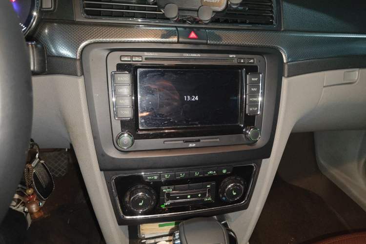 Used Skoda Superb 2012 1.4TSI DSG Zhiya Edition Audio And AC Panel