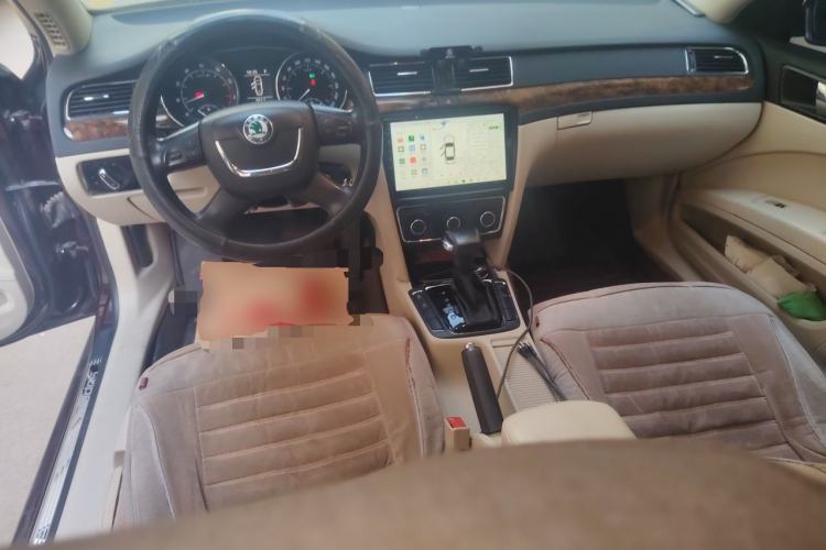 Used Skoda Superb 2012 1.4TSI DSG Elegant Edition Center Console