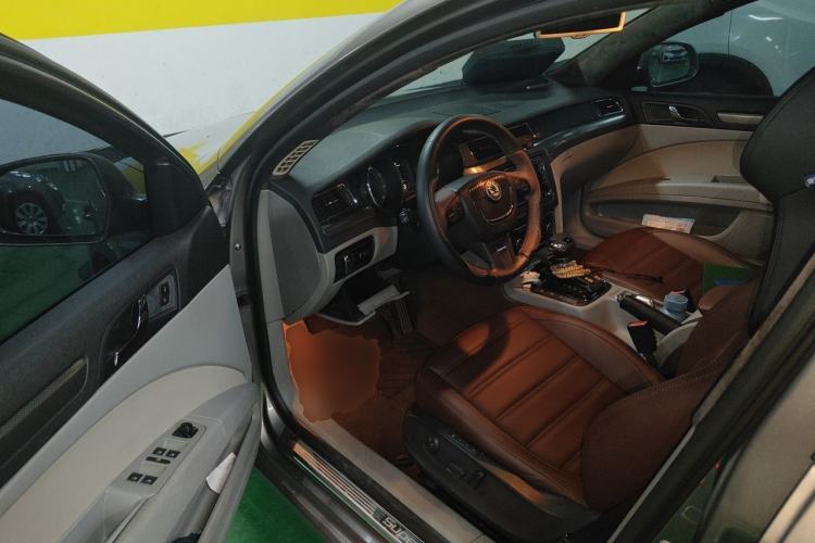 Used Skoda Superb 2012 1.4TSI DSG Zhiya Edition Driver Seat