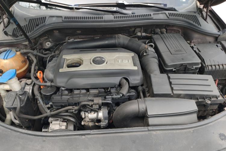Used Skoda Superb 2012 1.8TSI Automatic Elegant Edition Engine Bay