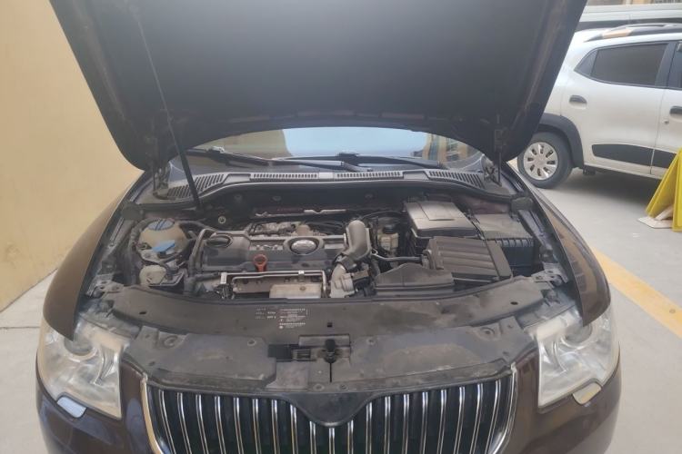Used Skoda Superb 2012 1.4TSI DSG Elegant Edition Engine Bay