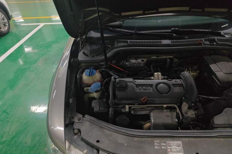 Used Skoda Superb 2012 1.4TSI DSG Zhiya Edition Engine Bay Right