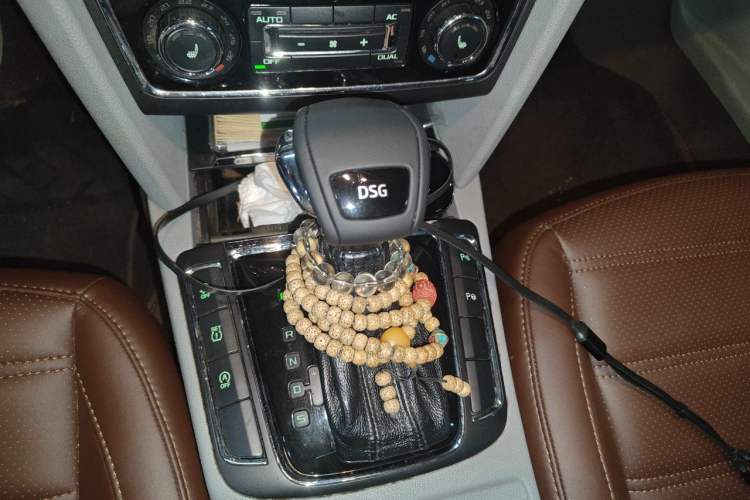 Used Skoda Superb 2012 1.4TSI DSG Zhiya Edition Gear Lever