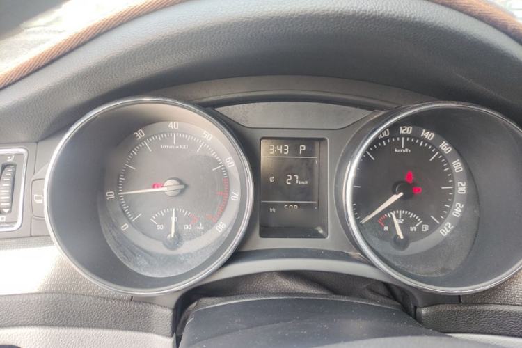 Used Skoda Superb 2012 1.4TSI DSG Zhiya Edition Interior 3