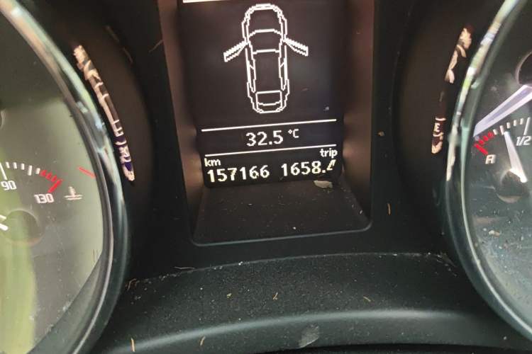 Used Skoda Superb 2012 1.8TSI Automatic Elegant Edition Odometer Close Up