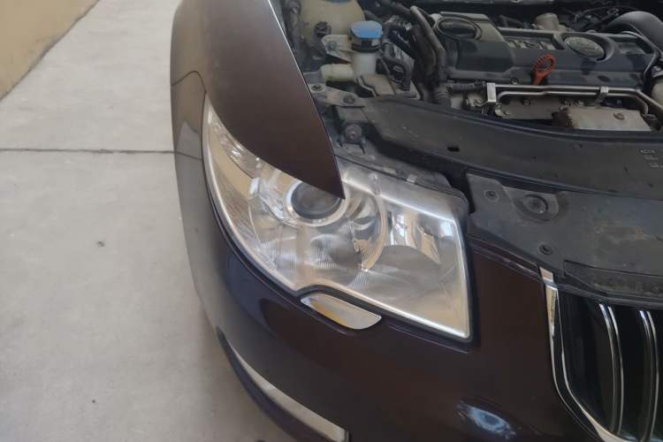 Used Skoda Superb 2012 1.4TSI DSG Elegant Edition Right Front Headlight
