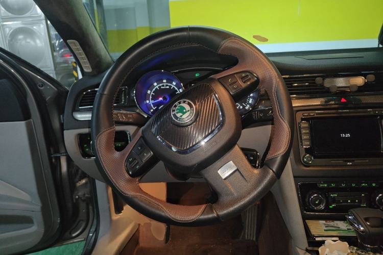 Used Skoda Superb 2012 1.4TSI DSG Zhiya Edition Steering Wheel