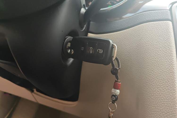 Used Skoda Superb 2012 1.8TSI Automatic Elegant Edition Vehicle Key
