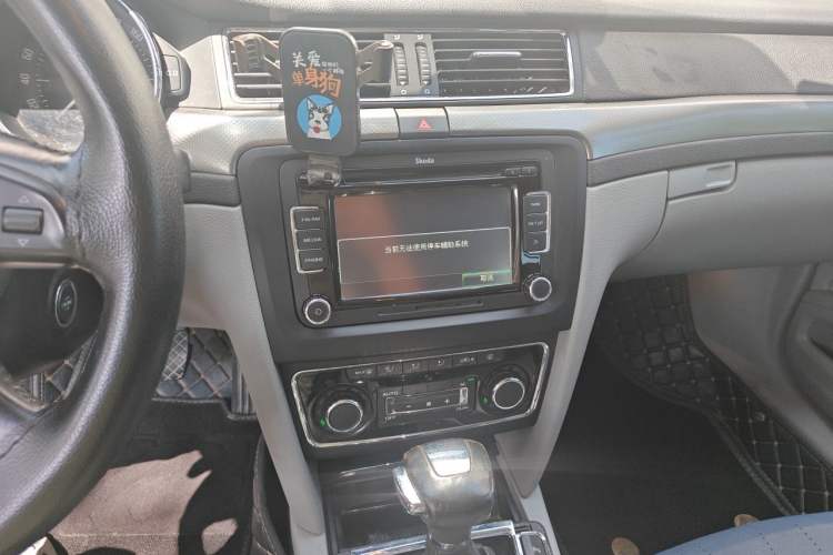 Used Skoda Superb 2012 2.0 TSI Automatic Luxury Edition Audio And AC Panel