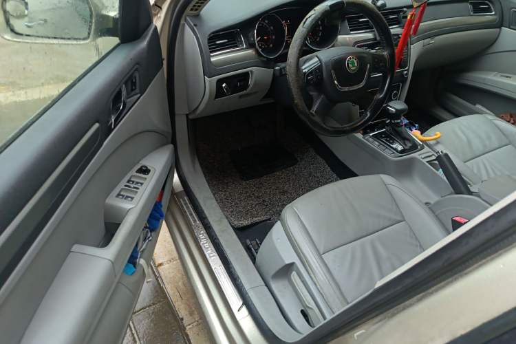 Used Skoda Superb 2012 1.8TSI Automatic Elegant Edition Driver Seat