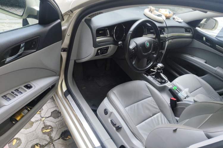 Used Skoda Superb 2012 1.8TSI Automatic Prestige Edition Driver Seat