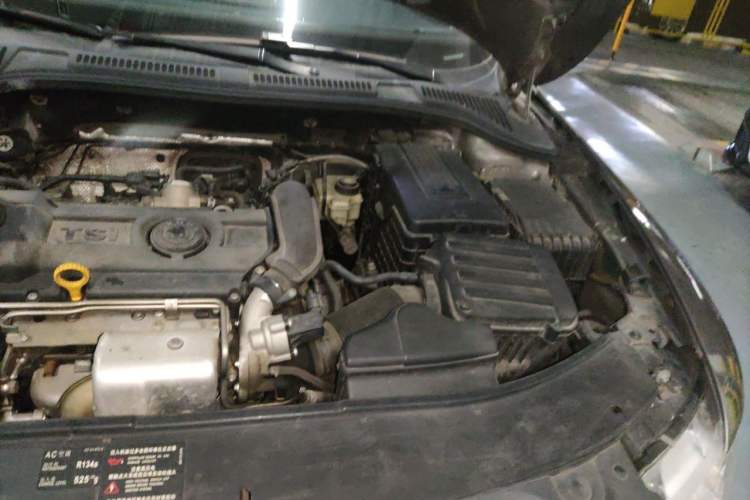 Used Skoda Superb 2012 1.4TSI DSG Elegant Edition Engine Bay Left