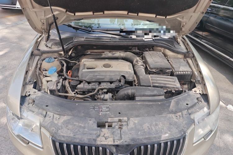 Used Skoda Superb 2012 2.0 TSI Automatic Luxury Edition Engine Bay