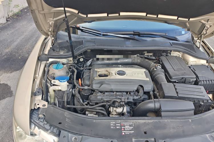 Used Skoda Superb 2012 1.8TSI Automatic Elegant Edition Engine Bay Right