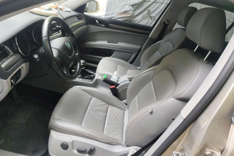 Used Skoda Superb 2012 1.8TSI Automatic Prestige Edition Left Front Seat