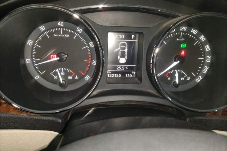 Used Skoda Superb 2012 1.4TSI DSG Elegant Edition Odometer Close Up