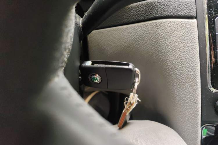 Used Skoda Superb 2012 1.8TSI Automatic Prestige Edition Vehicle Key