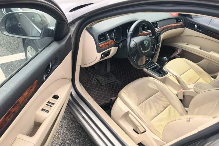 Used Skoda Superb 2012 1.8TSI Manual Elegant Edition Driver Seat