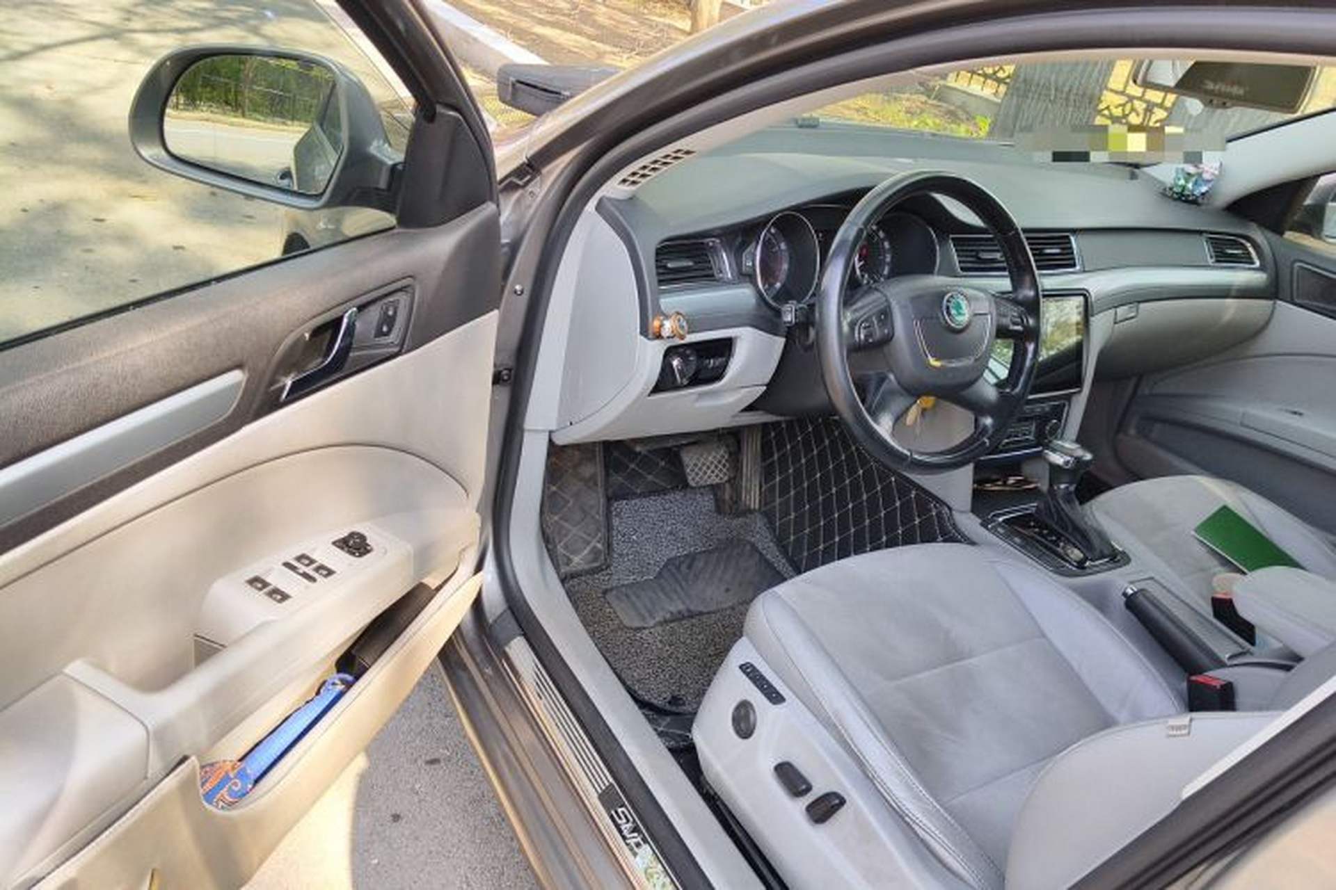 Used Skoda Superb 2012 2.0 TSI Automatic Luxury Edition Driver Seat