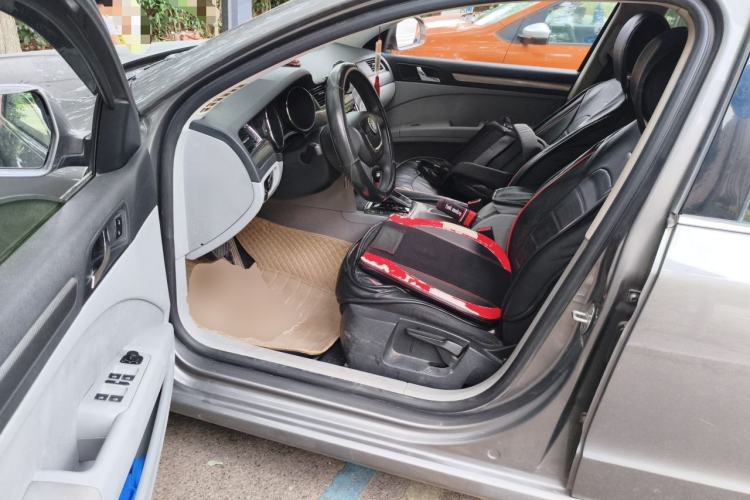 Used Skoda Superb 2012 1.4TSI DSG Zhiya Edition Driver Seat