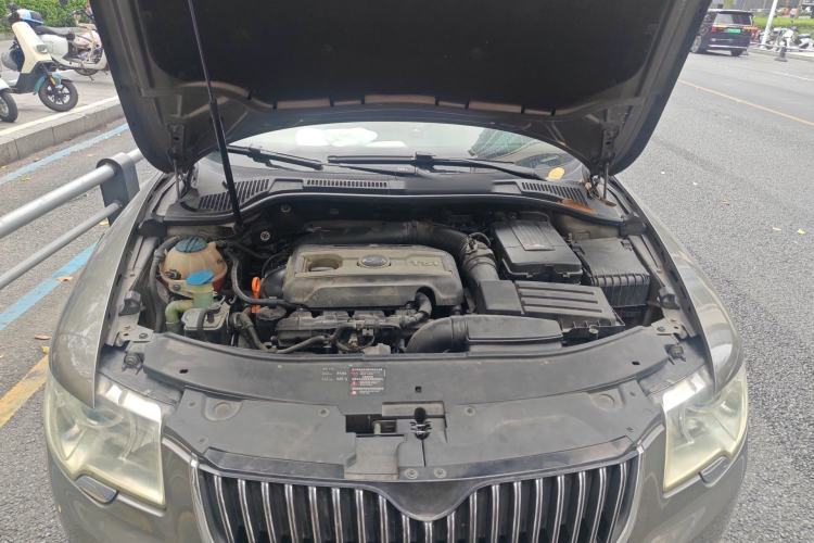 Used Skoda Superb 2012 1.8TSI Automatic Elegant Edition Engine Bay