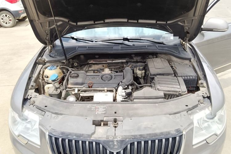 Used Skoda Superb 2012 1.4TSI DSG Elegant Edition Engine Bay