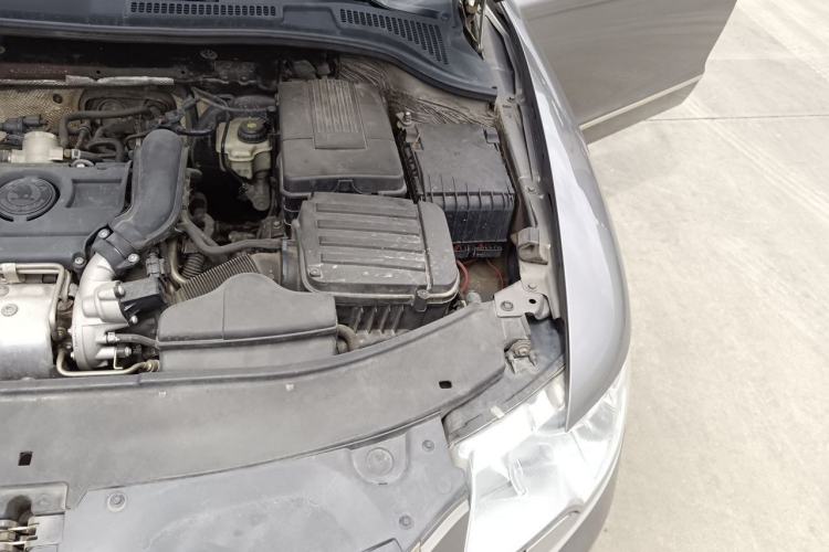 Used Skoda Superb 2012 1.4TSI DSG Elegant Edition Engine Bay Left