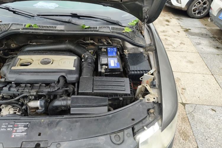 Used Skoda Superb 2012 1.8TSI Automatic Elegant Edition Engine Bay Left