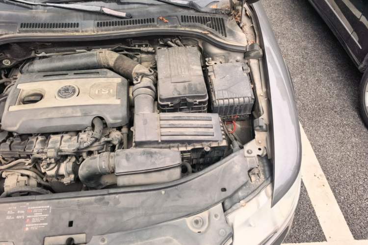 Used Skoda Superb 2012 1.8TSI Manual Elegant Edition Engine Bay Left