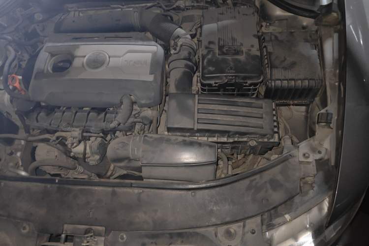 Used Skoda Superb 2012 1.8TSI Manual Elegant Edition Engine Bay Left
