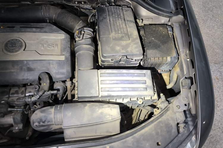 Used Skoda Superb 2012 1.8TSI Automatic Elegant Edition Engine Bay Left