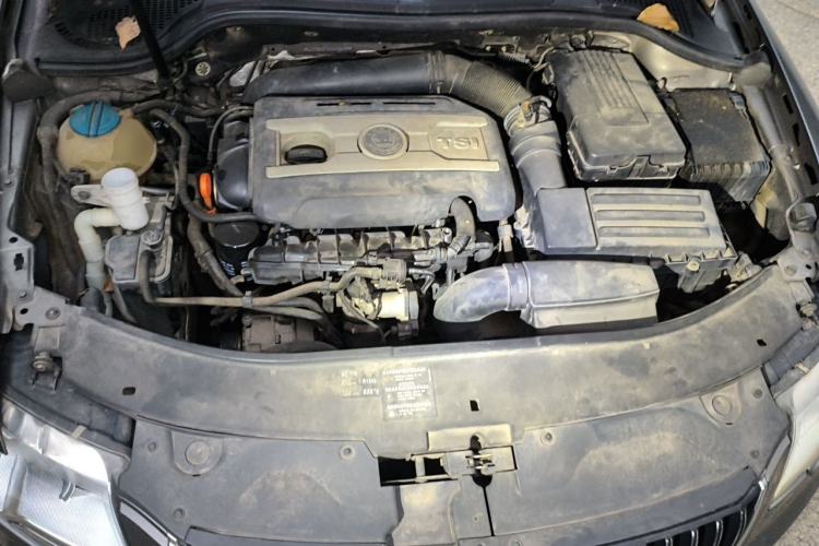 Used Skoda Superb 2012 1.8TSI Automatic Elegant Edition Engine Bay