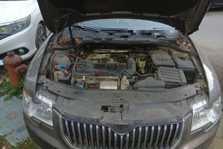 Used Skoda Superb 2012 1.4TSI DSG Elegant Edition Engine Bay