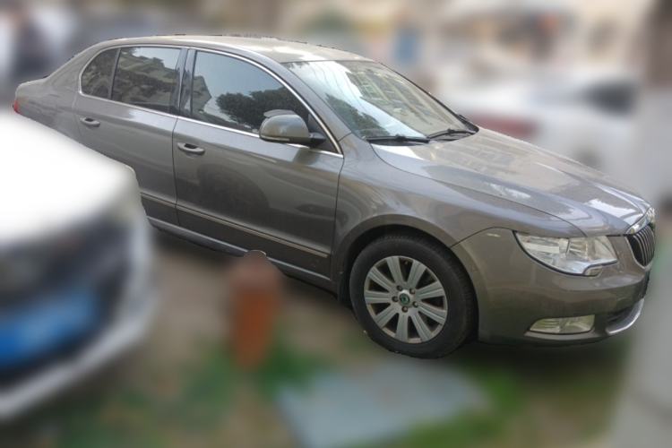 Used Skoda Superb 2012 1.4TSI DSG Elegant Edition Front Right 45 Deg