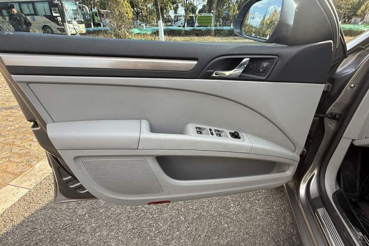 Used Skoda Superb 2012 1.8TSI Automatic Prestige Edition Interior 7