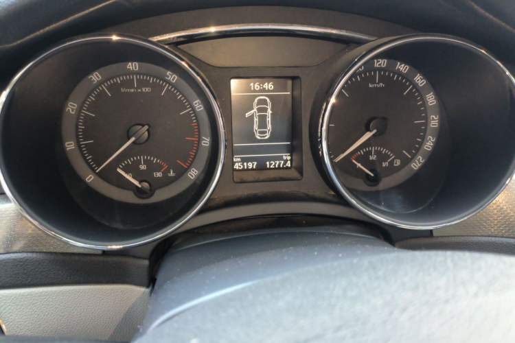 Used Skoda Superb 2012 1.8TSI Automatic Elegant Edition Odometer Close Up