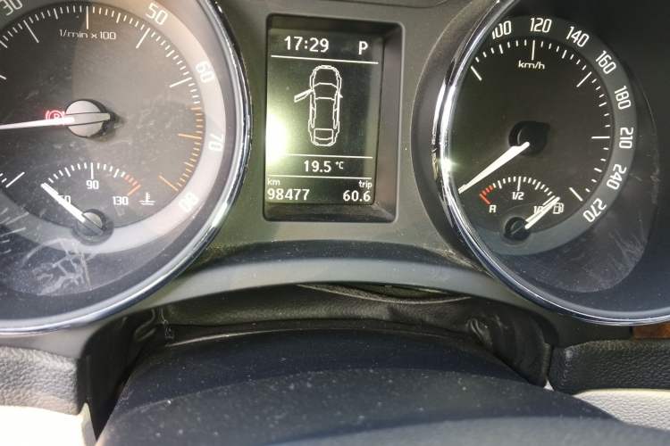 Used Skoda Superb 2012 1.4TSI DSG Elegant Edition Odometer Close Up