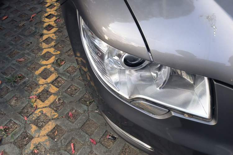 Used Skoda Superb 2012 1.8TSI Automatic Elegant Edition Right Front Headlight