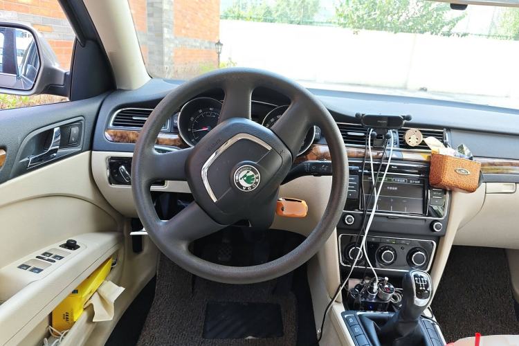 Used Skoda Superb 2012 1.8TSI Manual Elegant Edition Steering Wheel