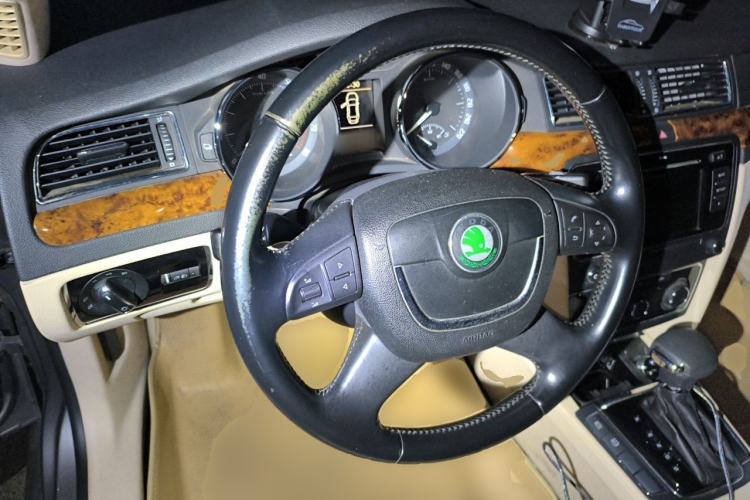 Used Skoda Superb 2012 1.8TSI Automatic Elegant Edition Steering Wheel
