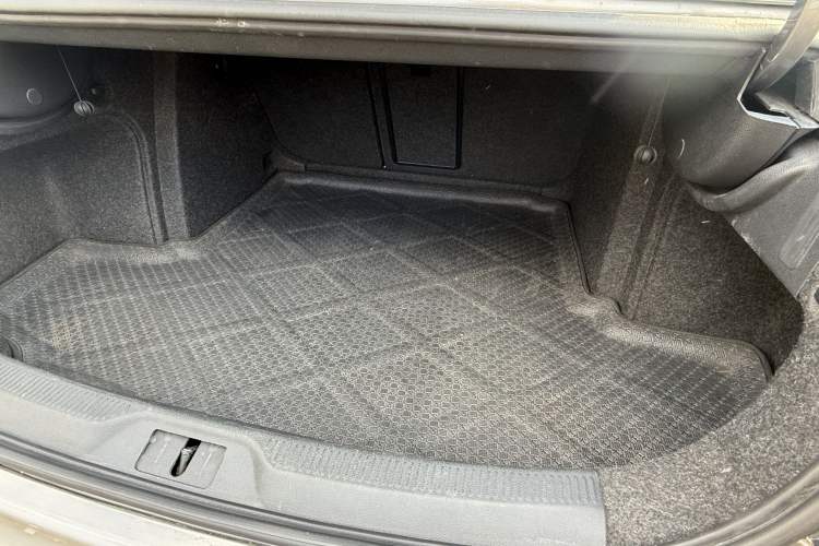 Used Skoda Superb 2012 1.8TSI Automatic Prestige Edition Trunk