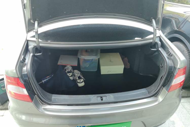 Used Skoda Superb 2012 1.8TSI Automatic Prestige Edition Trunk