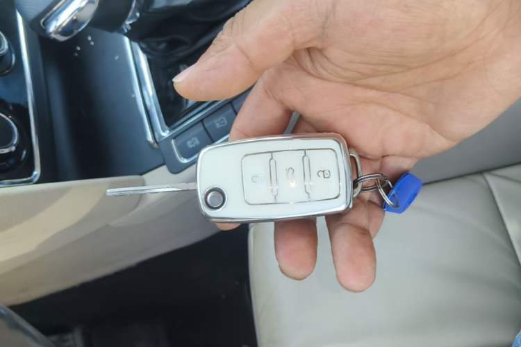 Used Skoda Superb 2012 1.8TSI Automatic Elegant Edition Vehicle Key