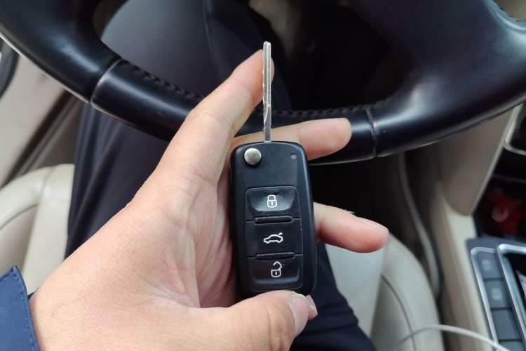 Used Skoda Superb 2012 1.8TSI Automatic Prestige Edition Vehicle Key