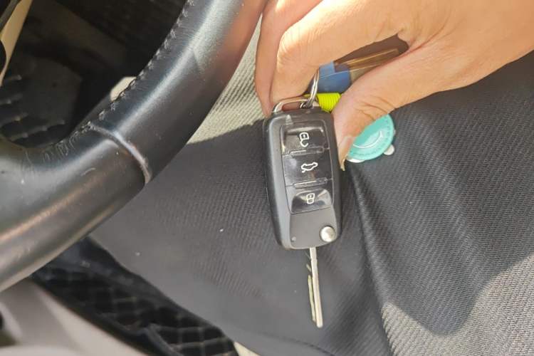 Used Skoda Superb 2012 1.8TSI Automatic Elegant Edition Vehicle Key
