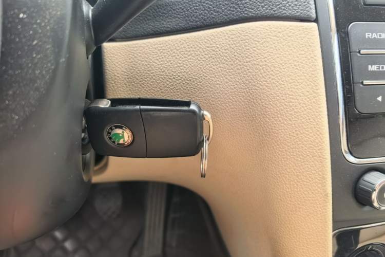 Used Skoda Superb 2012 1.8TSI Manual Elegant Edition Vehicle Key