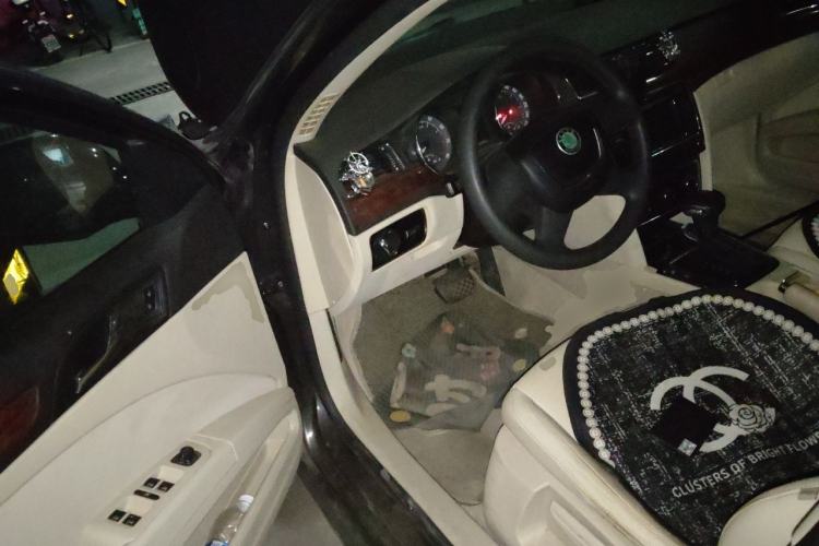 Used Skoda Superb 2012 1.8TSI Automatic Elegant Edition Driver Seat