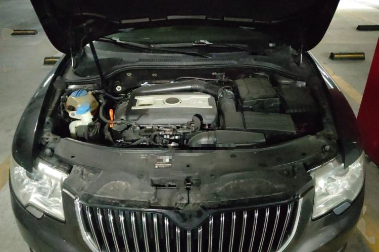 Used Skoda Superb 2012 1.8TSI Automatic Elegant Edition Engine Bay