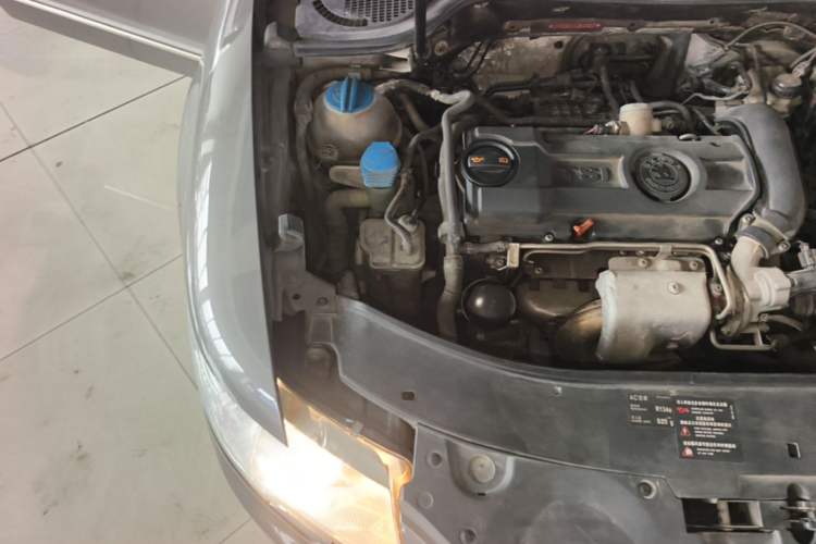 Used Skoda Superb 2012 1.4TSI DSG Elegant Edition Engine Bay Right