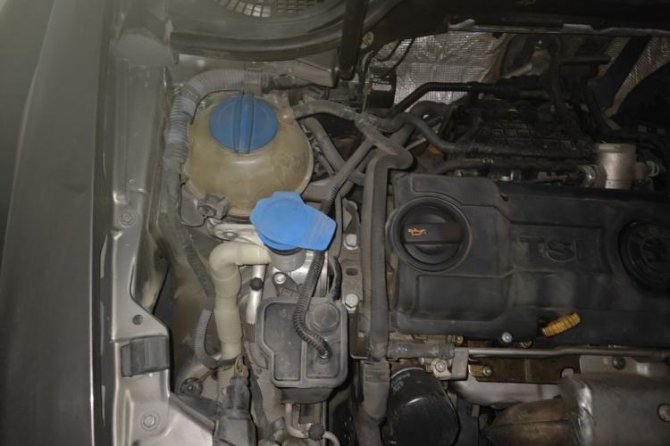 Used Skoda Superb 2012 1.4TSI DSG Zhiya Edition Engine Bay Right